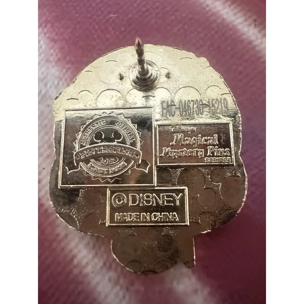 Cheshire Cat Pet Collar Alice in Wonderland Magical‎ Mystery 5 Disney Pin 95734